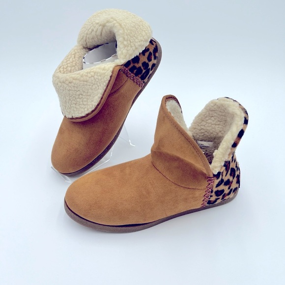 ☕️ Women’s Rockport TruTech Veda Slipper Boot NIB - Picture 1 of 13